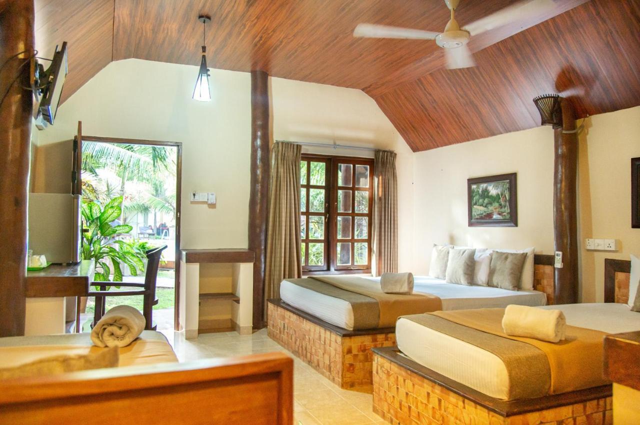 Jkab Beach Resort Trincomalee Kültér fotó