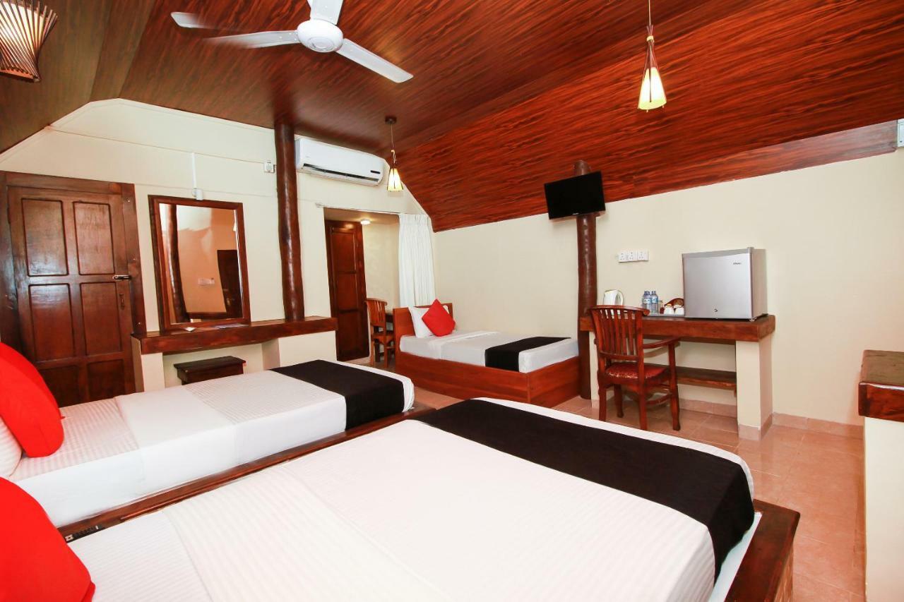 Jkab Beach Resort Trincomalee Kültér fotó